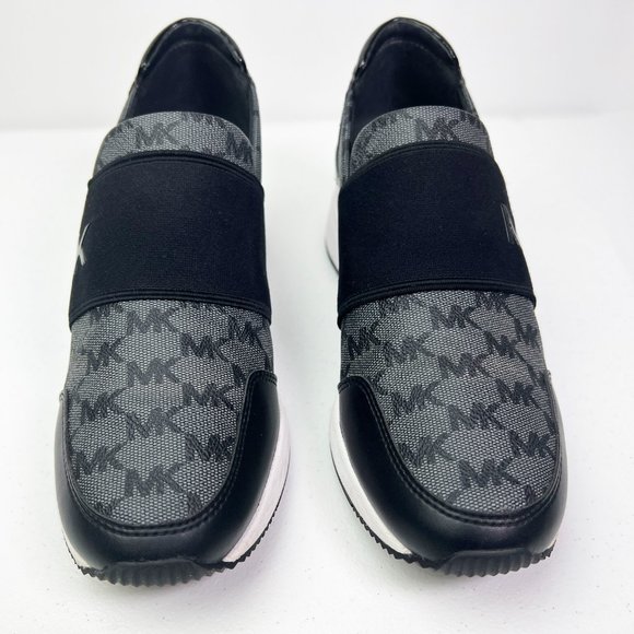 MICHAEL KORS Women's Sneakers Size 8M with Matching Waist Wallet Combo - Picture 10 of 16